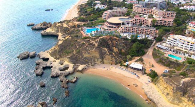 Resort Auramar Beach