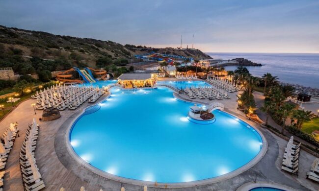 Acapulco Resort Kyrenia