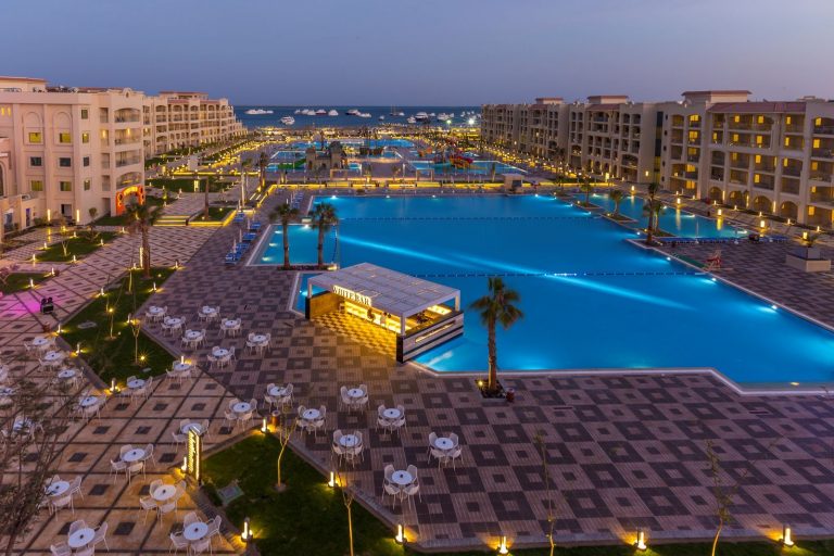 Albatros White Beach