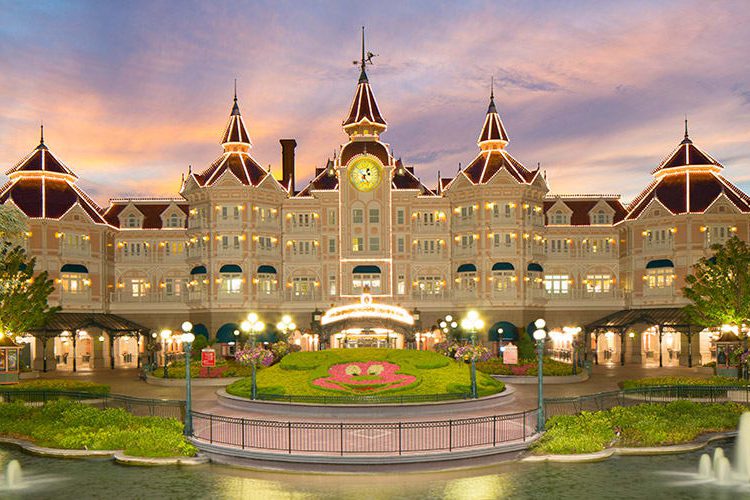 disneyland-hotel