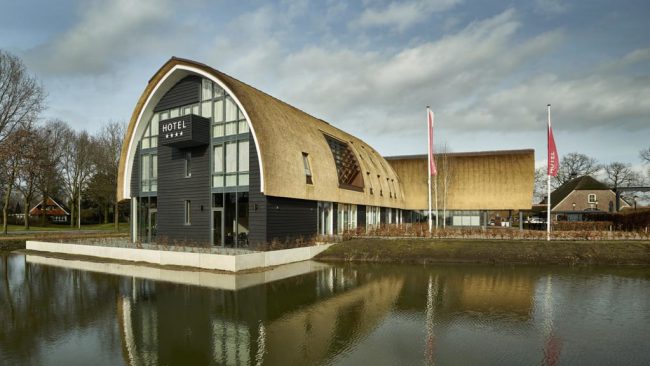 Dagaanbieding 2 of 3 dagen 4*-designhotel op De Veluwe bij het Veluwemeer in een luxe kamer Dagaanbieding 2 of 3 dagen 4*-designhotel op <b>De Veluwe</b> bij het Veluwemeer in een luxe kamer