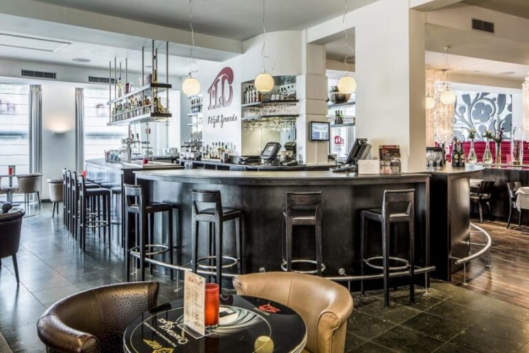 Dagaanbieding 3 dagen 4*-designhotel in hartje <b>Maastricht</b> incl. diner en leuke extra's!