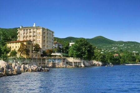 Dagaanbieding 8 dagen heerlijk genieten aan de kust van Kroatië o.b.v. halfpension