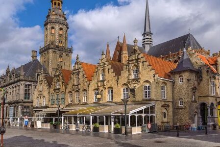 Dagaanbieding 3 of 4 dagen in een vernieuwd 18e-eeuws herenhuis in Veurne nabij de Belgische kust