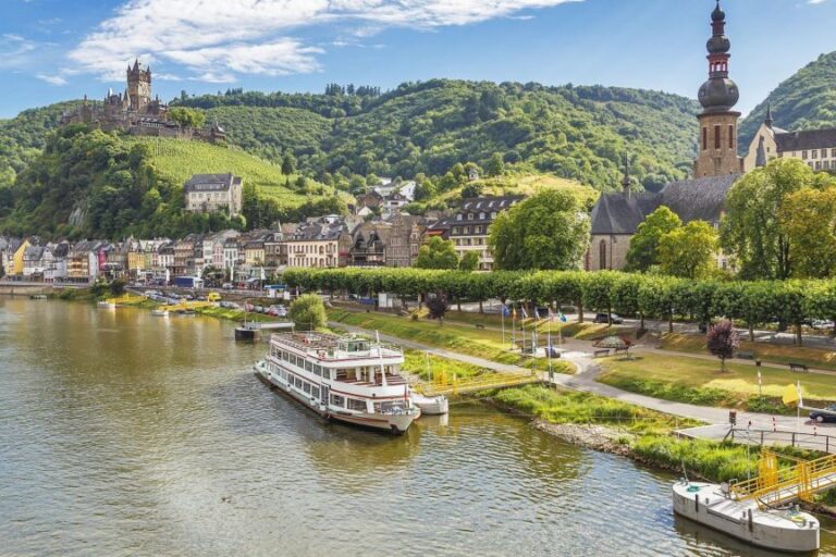 Dagaanbieding 3 of 4 dagen onbezorgd genieten o.b.v. halfpension nabij <b>de Moezel</b> in de buurt van <b>Cochem</b>