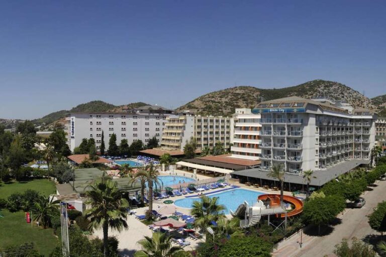 White City Beach Hotel