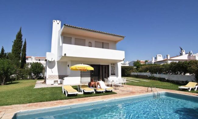 Cruz Villa's Cruz Villa's