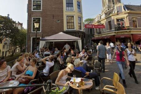 Dagaanbieding 2 of 3 dagen genieten in Woerden nabij Utrecht incl. ontbijt en uit te breiden een 3-gangendiner