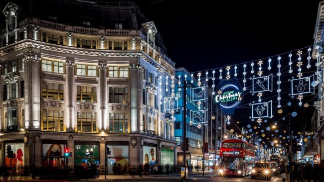 Dagaanbieding Kerstshoppen in het prachtige <b>Londen</b> incl. retourovertocht met gratis upgrade naar buitenhut en treinticket