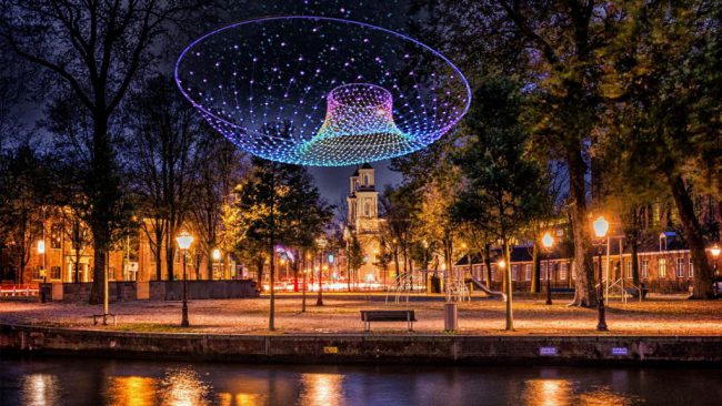 Dagaanbieding 2 of 3 dagen 4*-Van der Valk hotel bij <b>Amsterdam</b> incl. luxe rondvaart rederij Nassau tijdens Amsterdam Light Festival